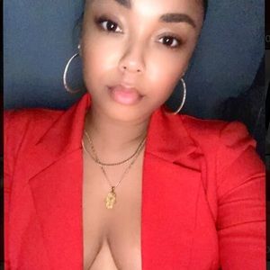 Meet your Posher, Victoria